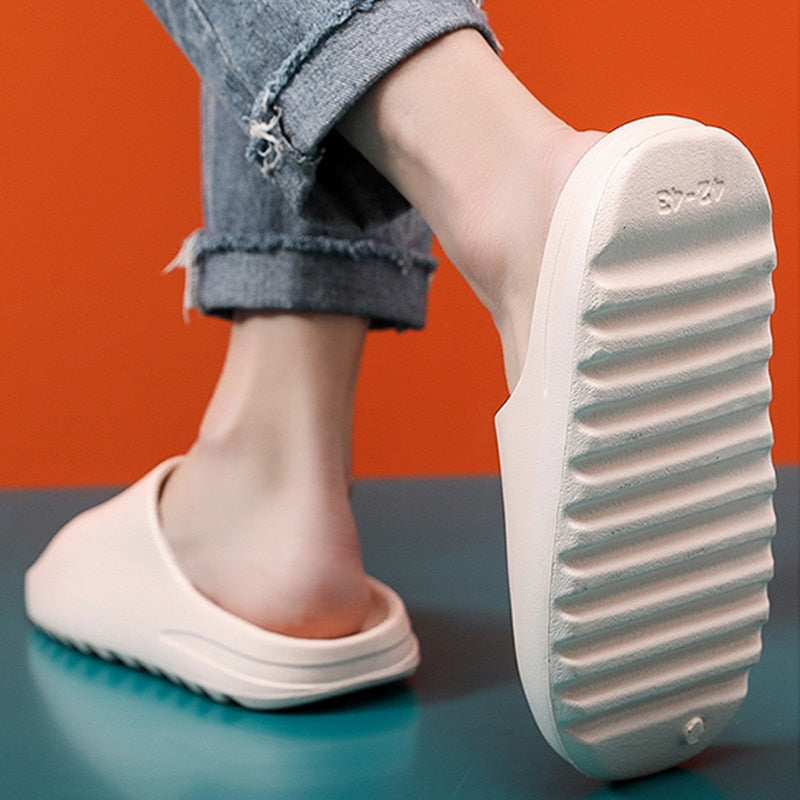 2023 Summer Cool Women Men Slippers Soft Sandals Women Beach Casual